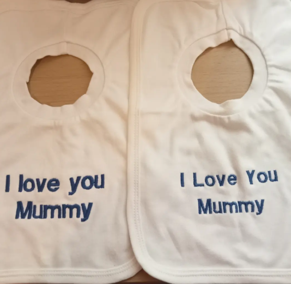 FREEBIE I Love You Mummy Bibs
